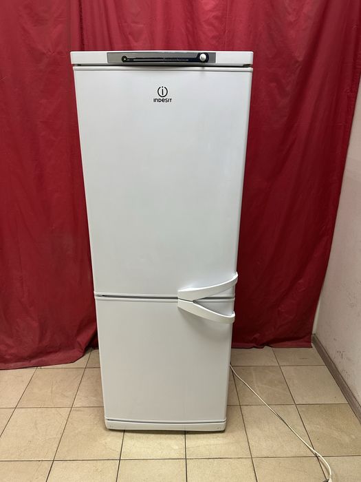 Холодильник Indesit SB 150