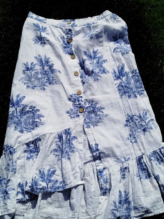 Biała spódnica na guziki z nieregularnym dołem Primark 40 L