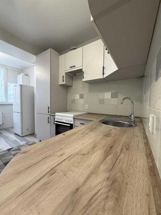 Продаж 1-к квартири без витрат з ремонтом та меблями Озерна Панаса Мир