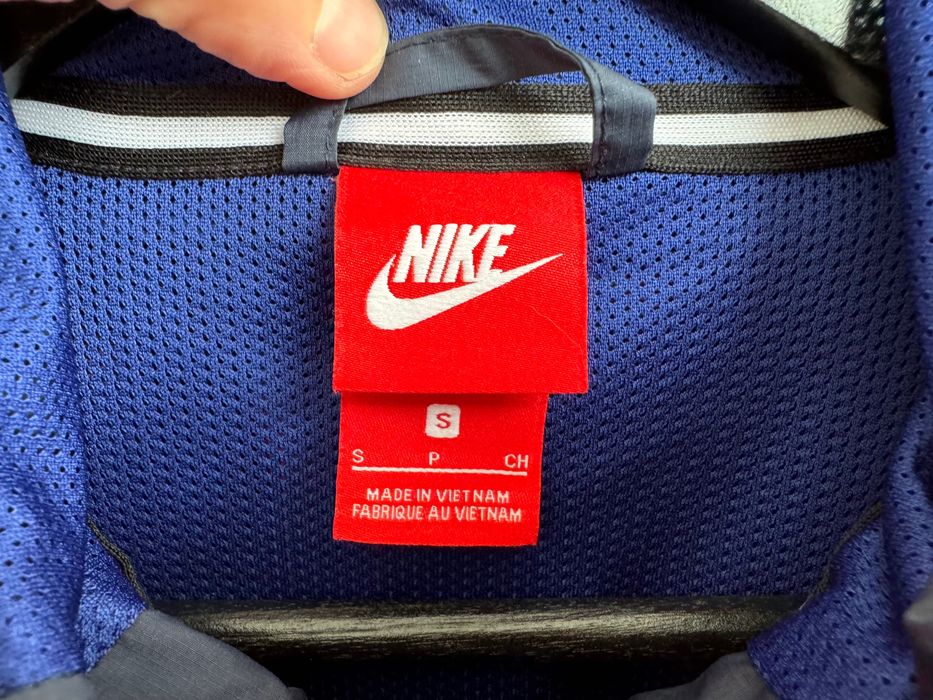 NIKE 727324–452 Оригінал чоловіча легка куртка Вітрівка вітровка штормовка розмір S