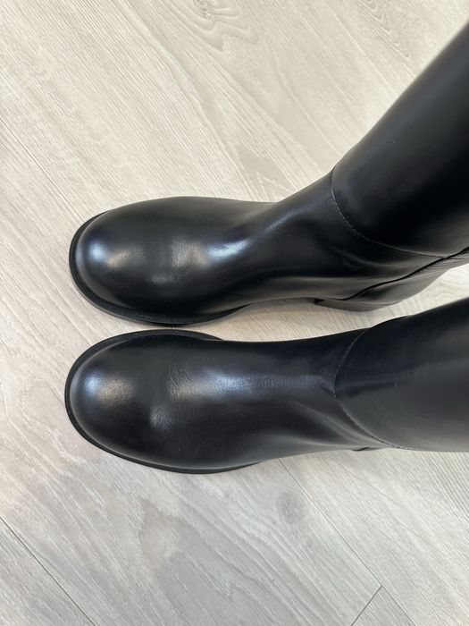 Шкіряні чоботи Zara 37 38 р. чорні  чоботи труби zara жокейки zara