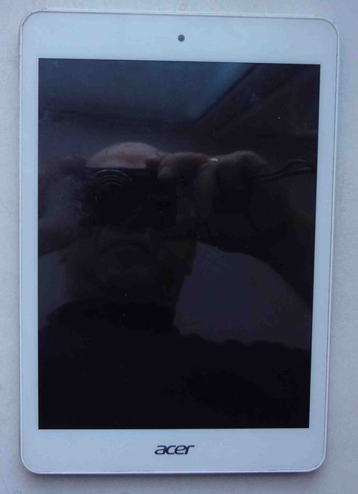 планшет Acer Iconia Tab A1-830