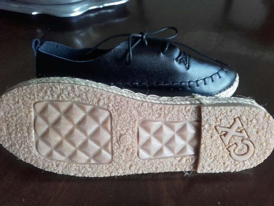Mocassins em pele NOVOS