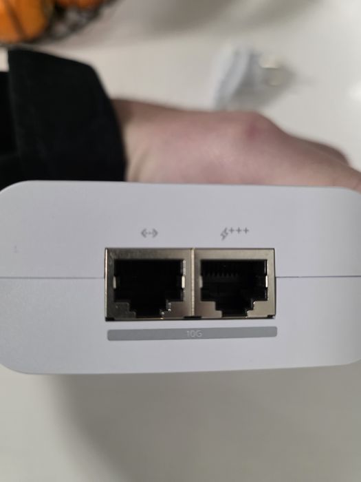 UniFi 10G PoE+++ Adapter (90w)
