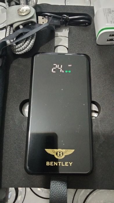 Повербанк Bentley
