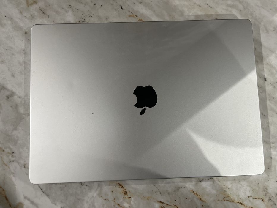 MacBook Pro 16" - M1 Pro