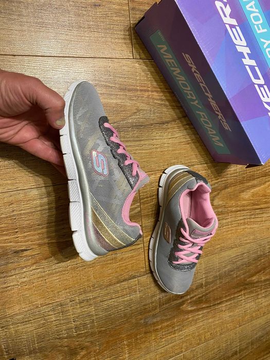 Кросівки дитячі на дівчинку кроссовки детские Skechers оригинал р.33