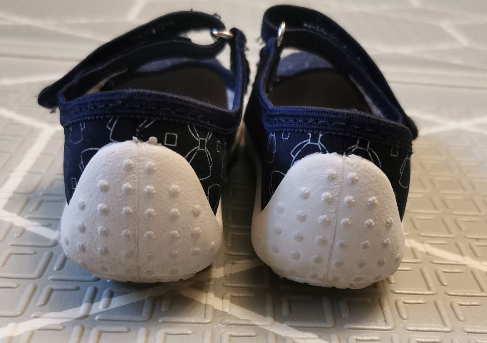 Kapcie dziecięce, Nazo, rozmiar 25, długość wkładki 15,5cm