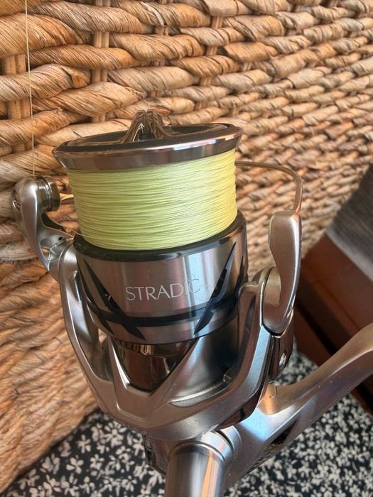 Bullseyes Jig whip 2.0 com shimano stradic 2500 HG