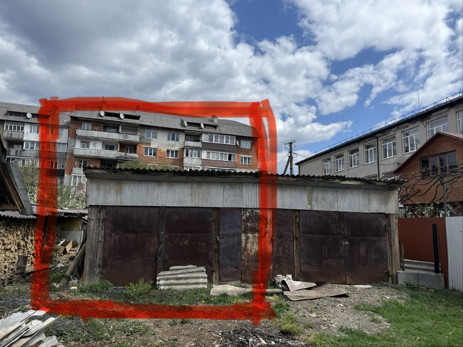 Гараж в центрі Міжгірʼя