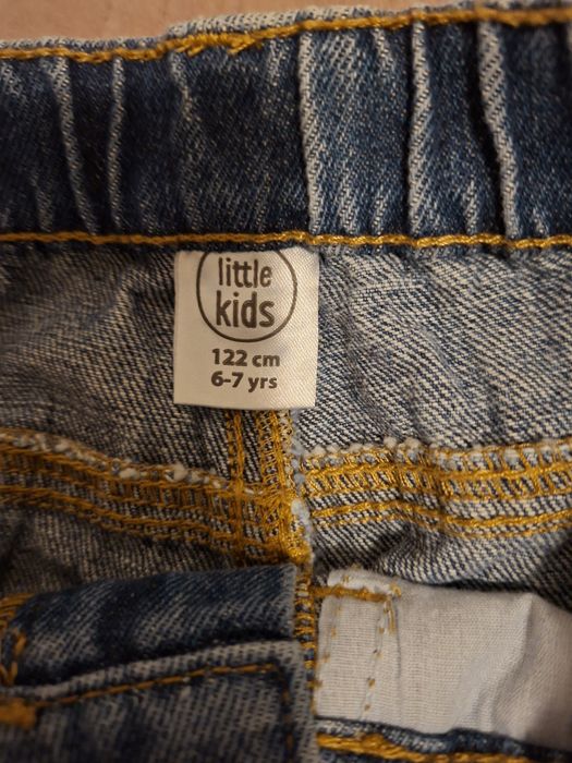 Продам детские джинсы