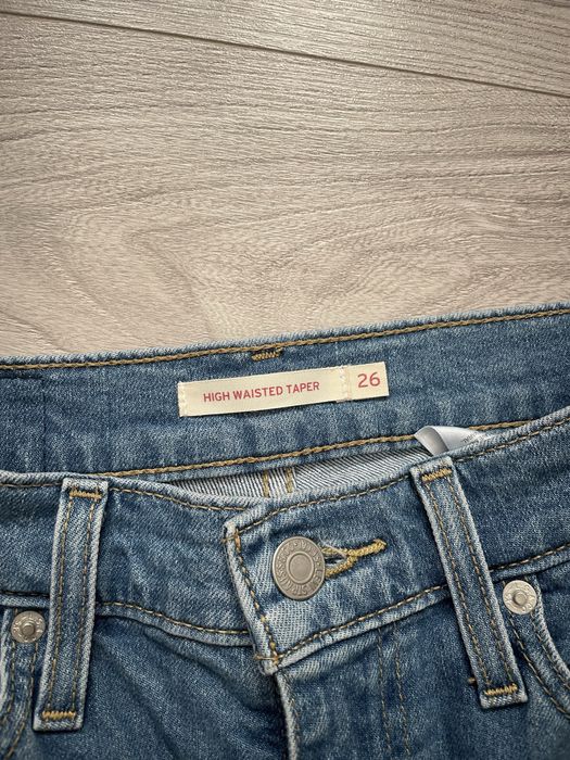 Блакитні джинси Levis 26