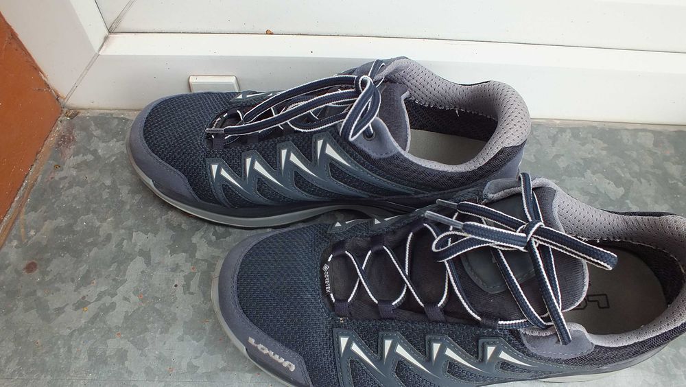 Super buty trekingowe marki Lowa gore tex roz 42