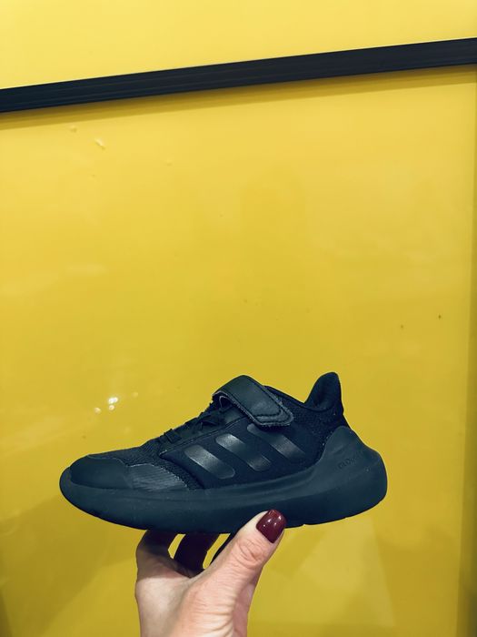 Кроссовки Adias размер 29