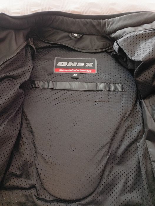 Blusão de homem para andar de moto ventilado