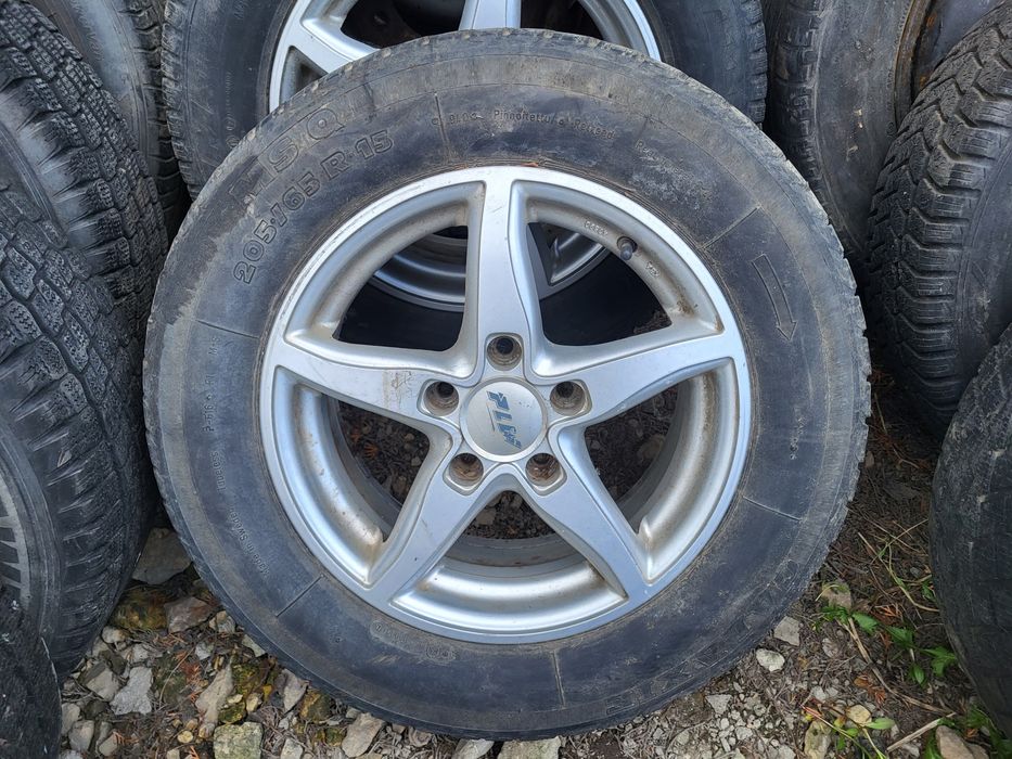 Felgi  aluminiowe koła z oponami vw t4 15r