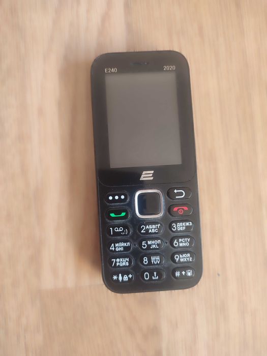 Мобільний телефон Sigma E240