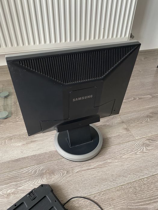 Монітор Samsung