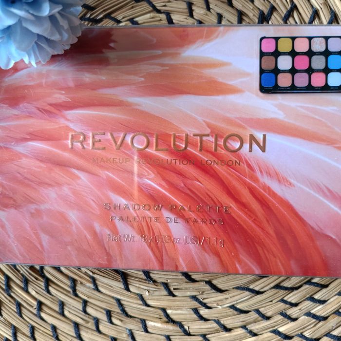 Revolution Forever Flawless Flamboyance paleta cieni do powiek