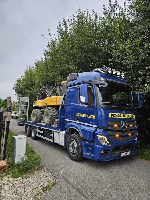 Pomoc drogowa Transport koparek maszyn samochodow