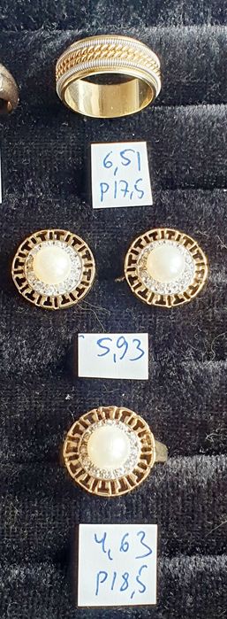 Продам золотые женские кольца