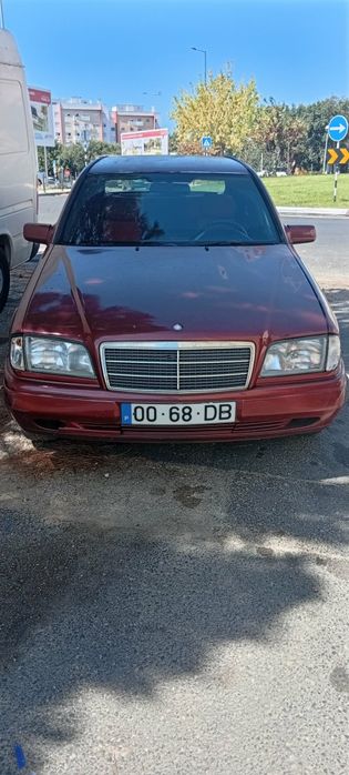 Mercedes C200 d em boas condições