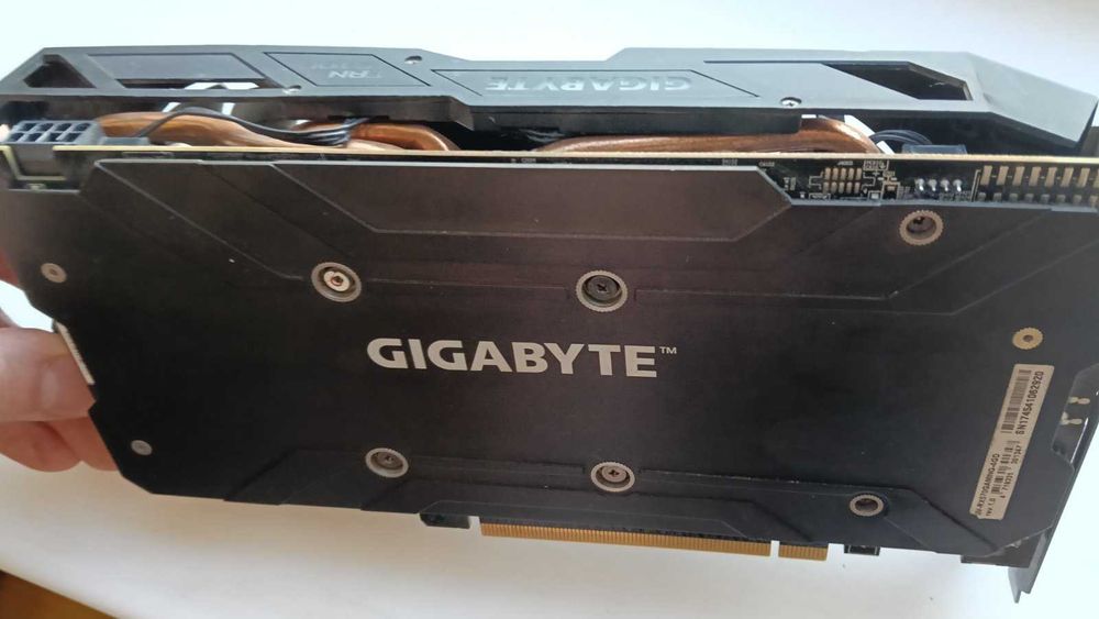 Продам видеокарту GIGABYTE  RX 570 GAMING 4GB