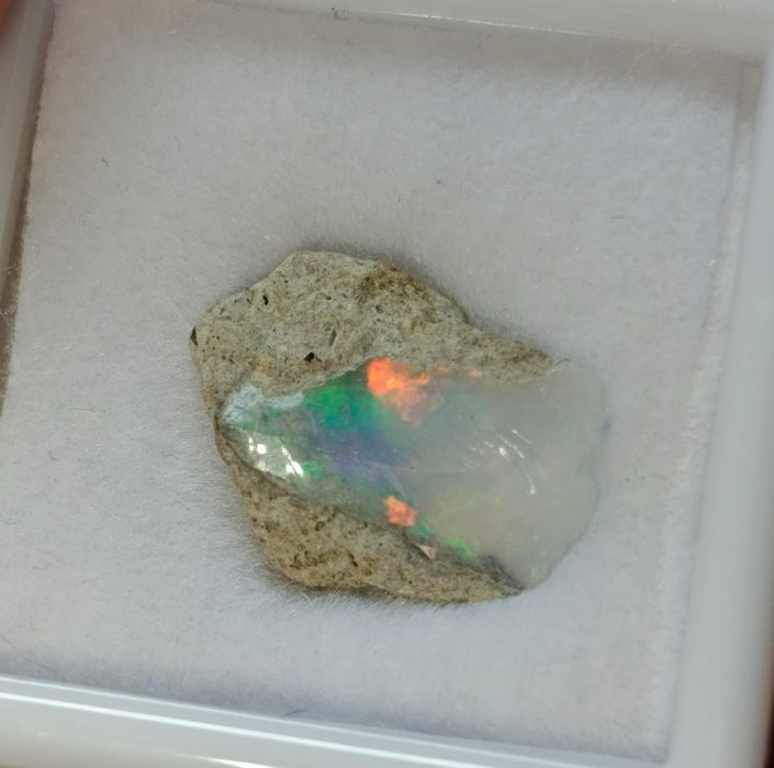 Opal Welo Etiopia szlachetny kamień minerał