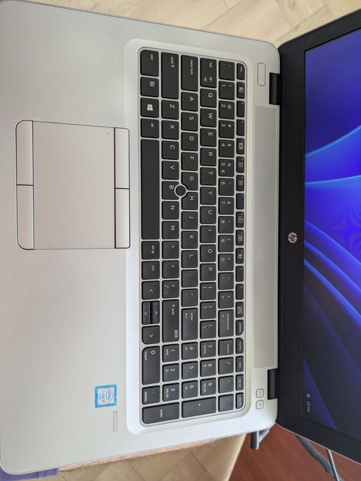HP ElieBook 850 G3 ze stacja dokującą