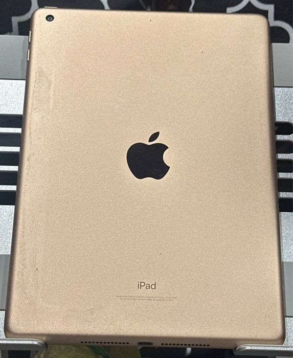 Ipad 6 32gb гарний стан