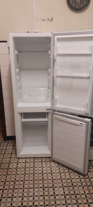 Frigorífico usado mas em bom estado