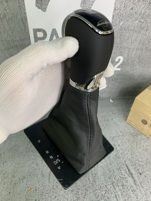 Ручка акпп з чохлом Skoda Superb 3 Laurin & Klement 3V1-713-123-G