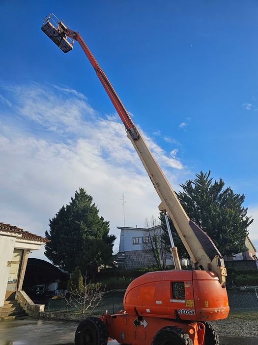 Plataforma elevatoria JLG 660 SJ