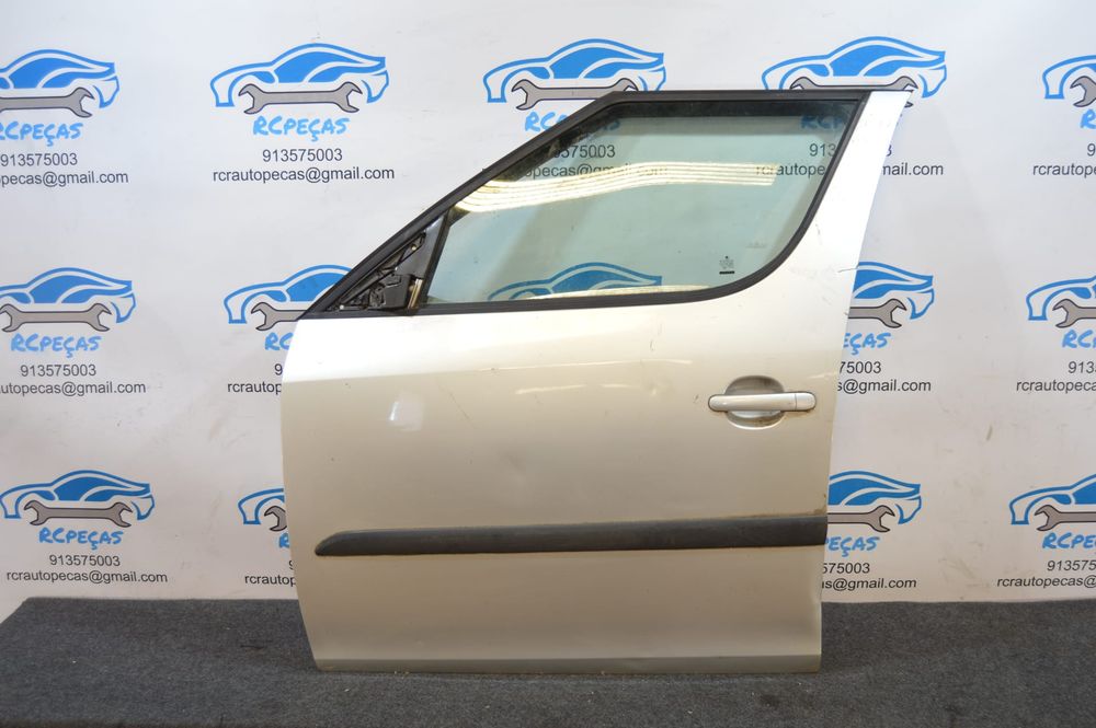 PORTA FRENTE FRONTAL ESQUERDA SKODA ROOMSTER I 1 MK1 5J 5J7 FECHO