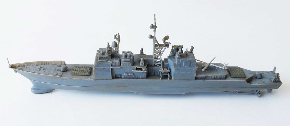 Kit montado modelismo 1/700 plástico de Cruzador classe "Ticonderoga"