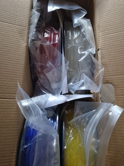 Filament PETG bialy czerwony niebieski pomaranczowy szary czarny
