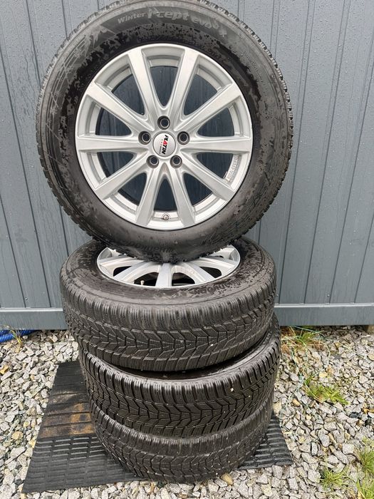 Peugeot 5x108* 215/55/17* jak nowe* zima