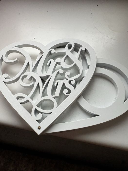 Деревʼяна шкатулка для обручок