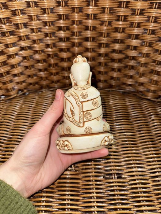 Будда статуетка