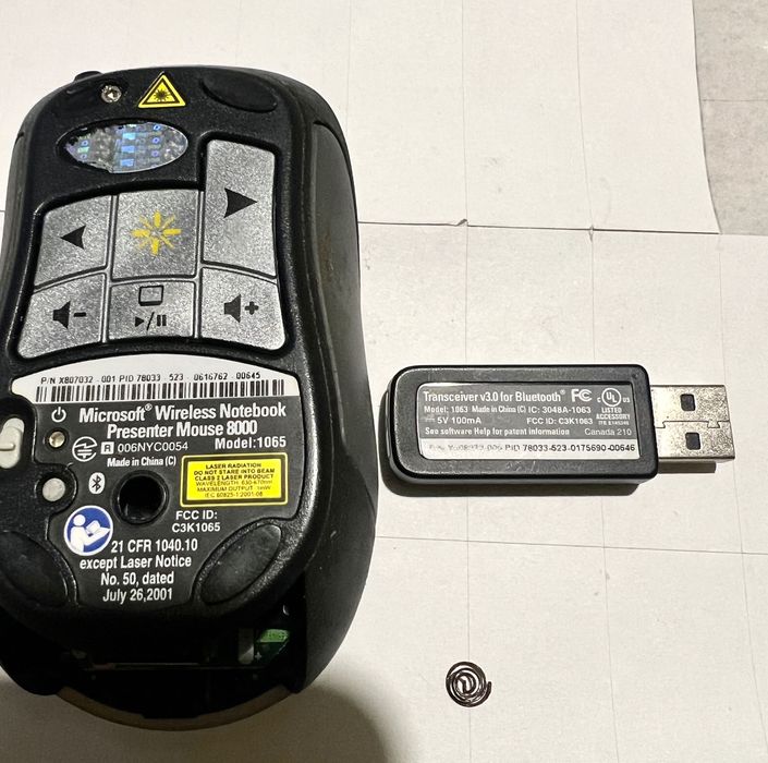 Microsoft Presenter Mouse 8000