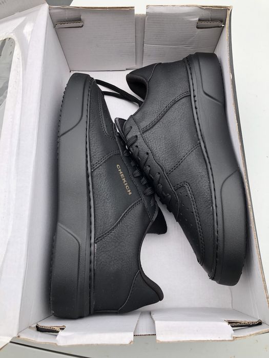 Продам кросівки Турція