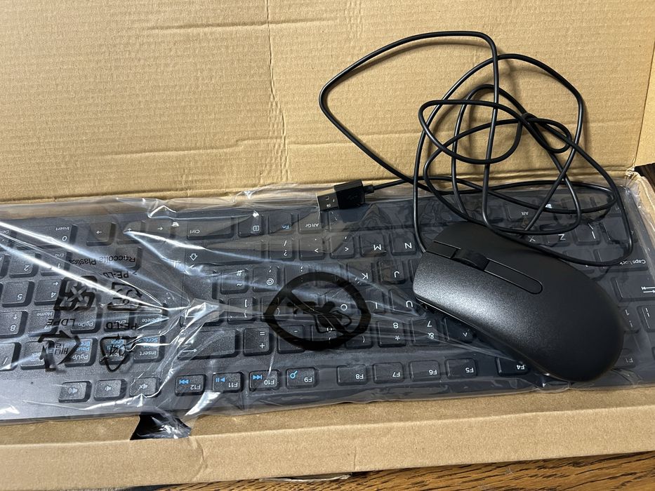 Провідна клавіатура + миша Dell KB216 (нова, USB)