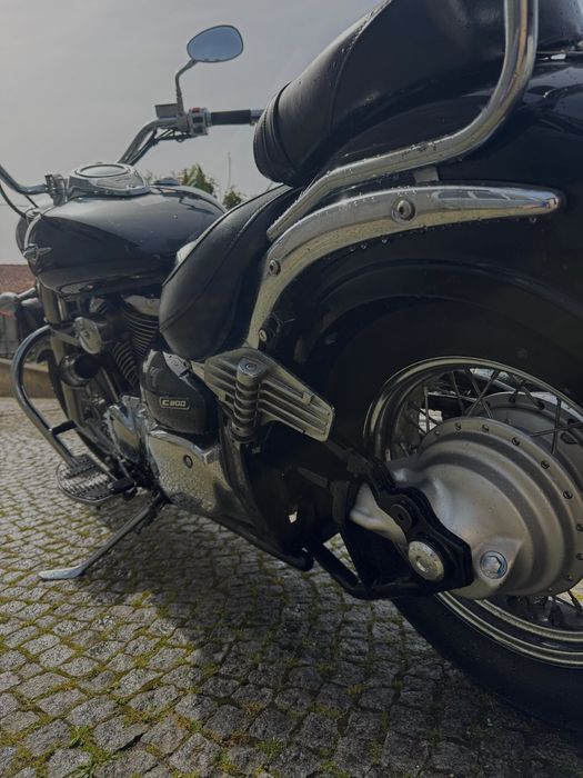 Suzuki Intruder C800