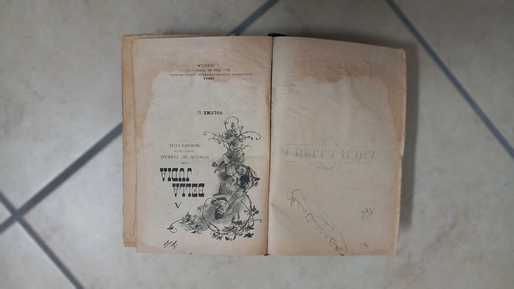 Diversos livros para desocupar