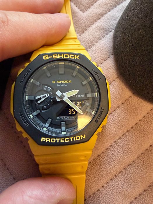 Casio G-SHOCK GA2110-SU