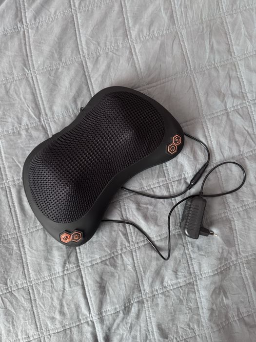 Масажна подушка з підігрівом