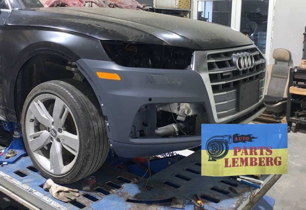 Audi Q5 80A передній бампер КУ 5 Ауді парктронік