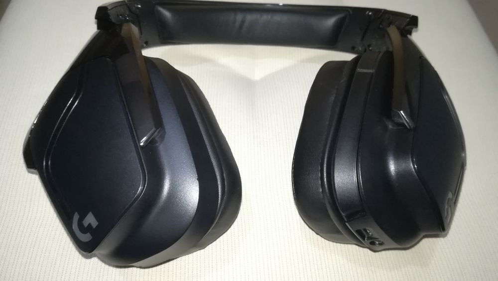 Logitech G935 wireless surround 7.1 DTS