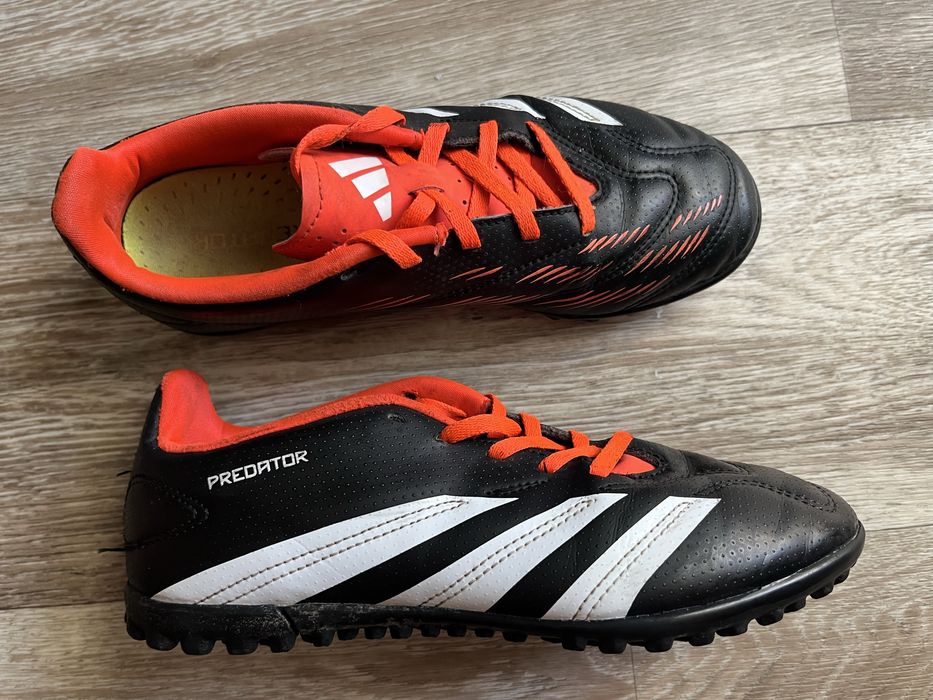 Соррконіжки шкіряні 36 розмір Adidas оригінал