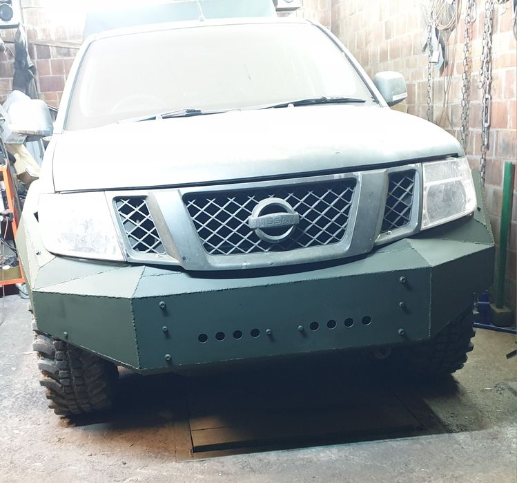 Бампер на  пікап Nissan Navara, Ford Ranger, Peugeot Landtrek, L200